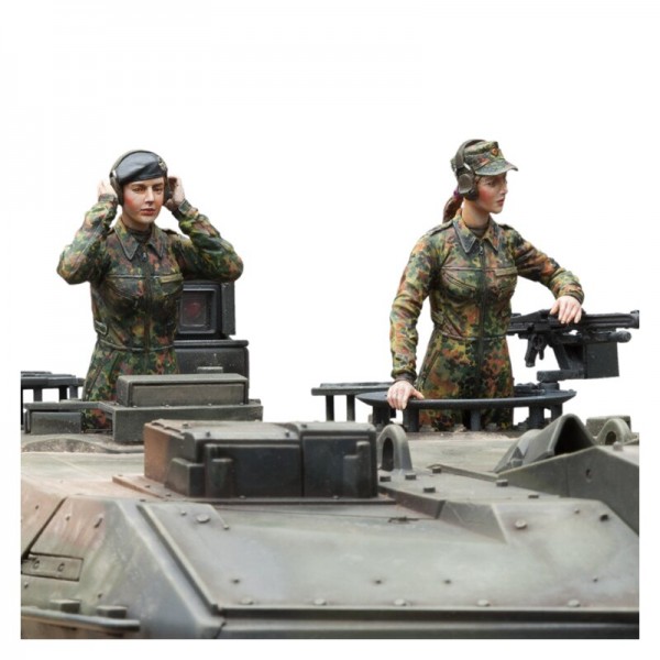1/16 Figurenbausatz Bundeswehr Panzerbesatzung weiblich